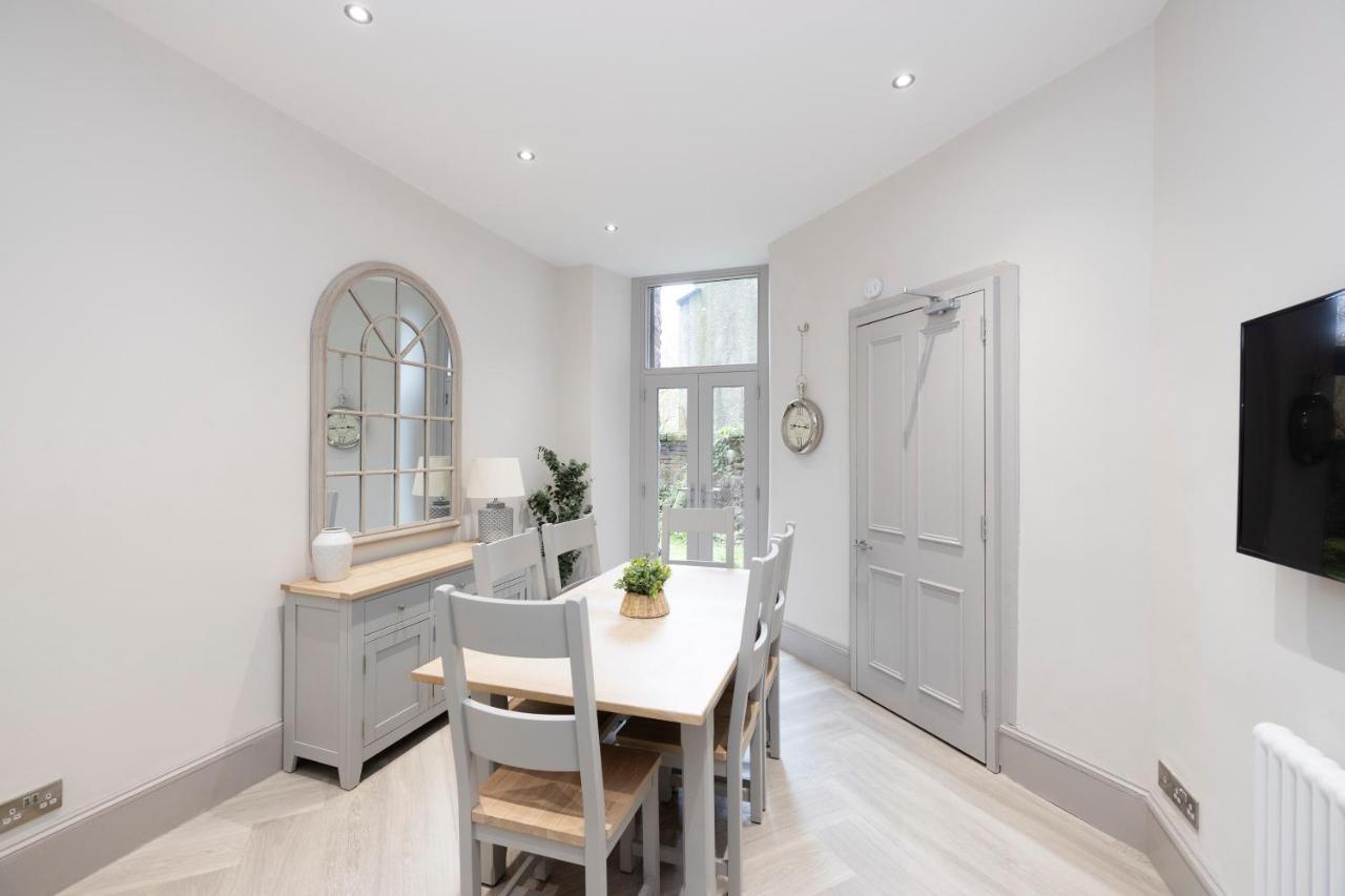 Stylish 3-Bedroom Edinburgh City Getaway Exterior photo